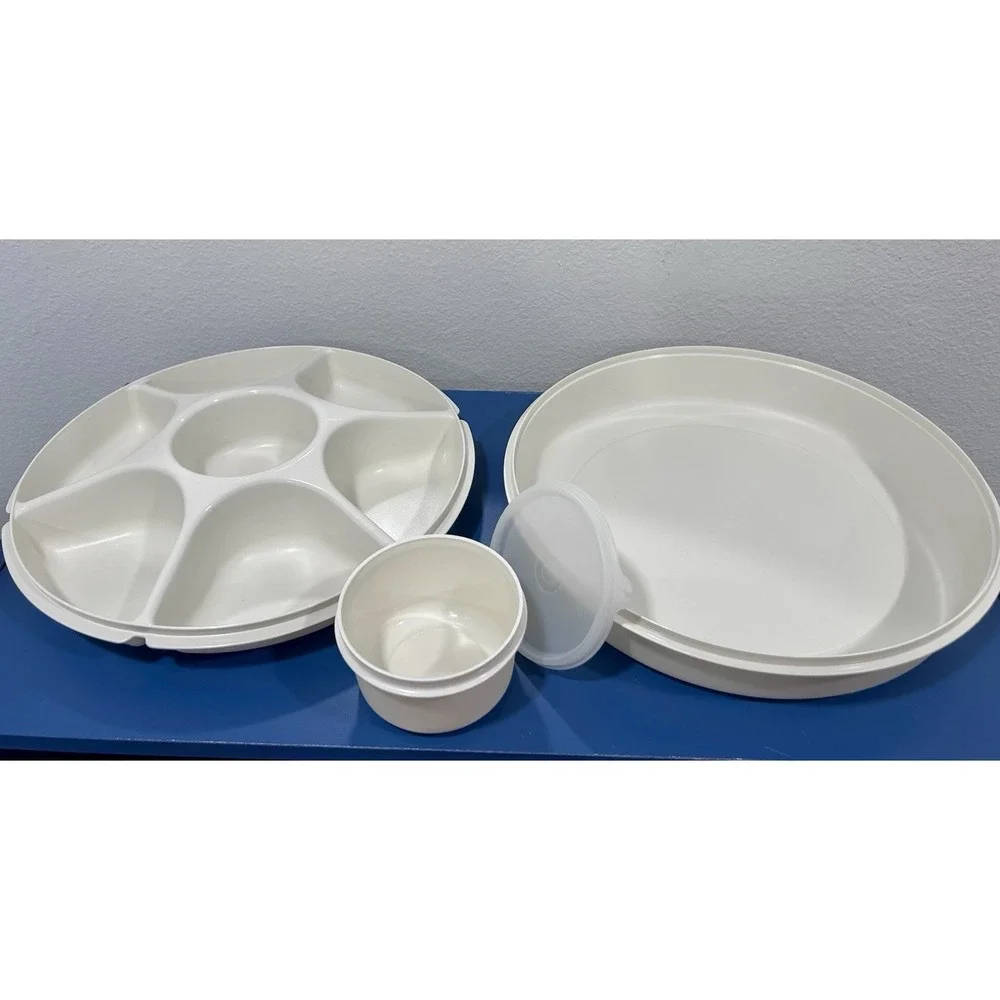 TUPPERWARE Serving Center 6-Part Divided Party Veggie Snack & Dip Tray 1665 1667